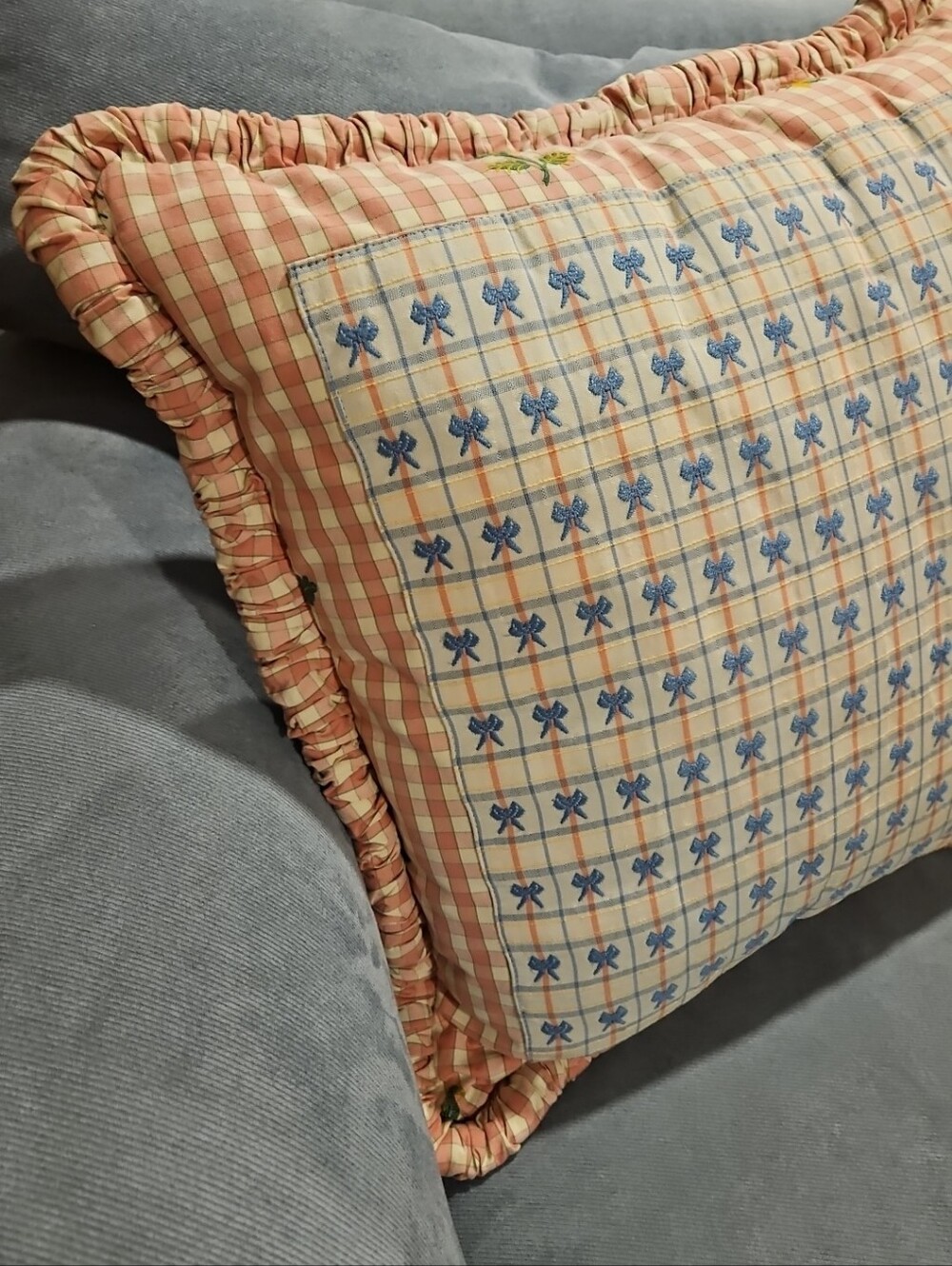 Vtg Custom Cottage Shabby Chic Lg Throw Pillow Floral Check Bows Nursery 21x21